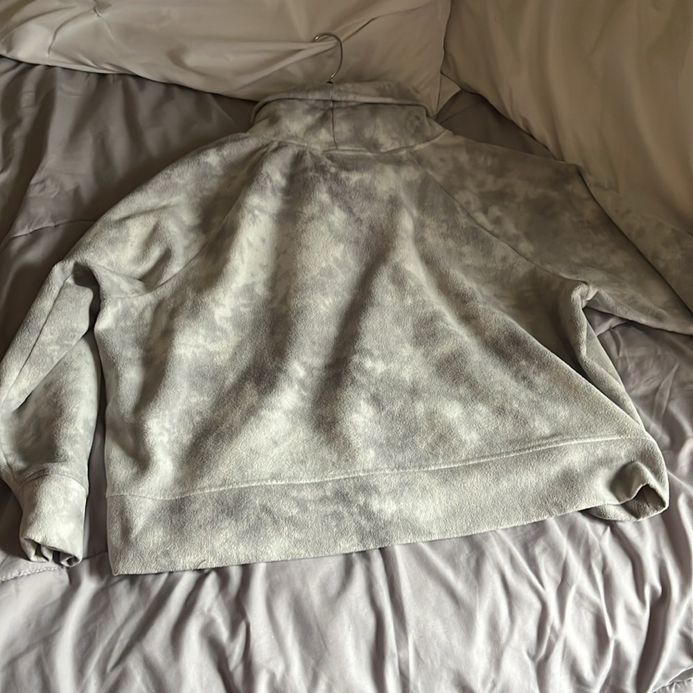 Super soft, fleece, cowl neck, cropped sweatshirt. Grey and white. Size XXL - Picture 3 of 7